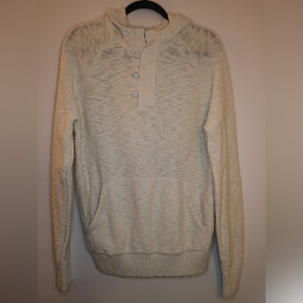 Men’s Knitted White Gap Sweater